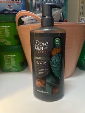 Dove men+care Eucalyptus and cedar oil bodywash 26fl oz